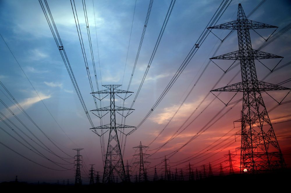 Installation solaire raccordée au réseau (on-grid) et autonome (off-grid) : quelle est la différence ?